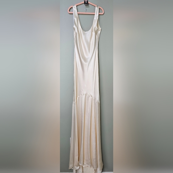 Lulus Women's Love All of Me Champagne Satin Sleeveless Maxi Dress, Size Small - Picture 8 of 9